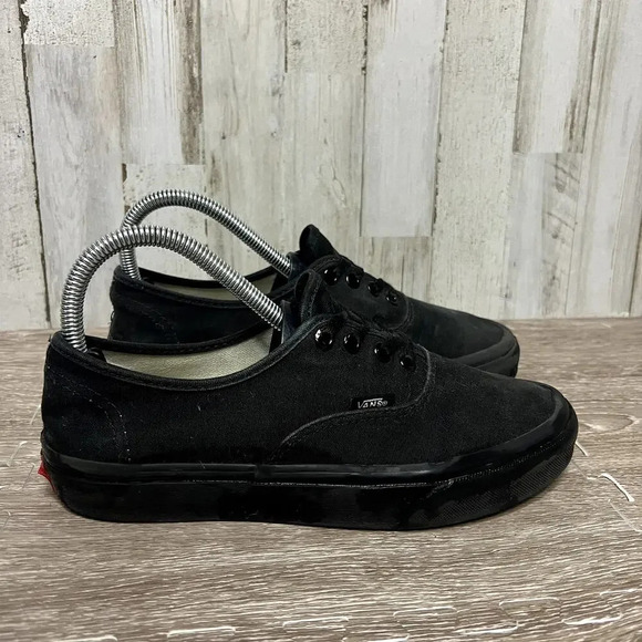 Vans Authentic Black Canvas Skate Shoes Unisex Men's 5.5/Women's‎ 7 Casual - Picture 1 of 5